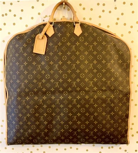 portatrajes louis vuitton